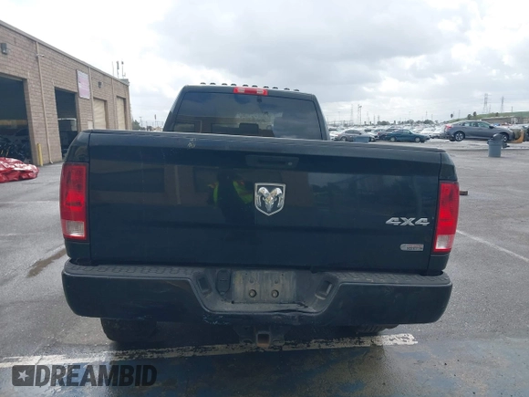 2012 Ram 2500 ST z VIN 3C6UD5HL0CG181853, wystawiony jako IAAI lot #41603748 z przebiegiem Nie podano mil oraz . Historia ofert i sprzedaży dostępna na DreamBid. Obrazek 16.