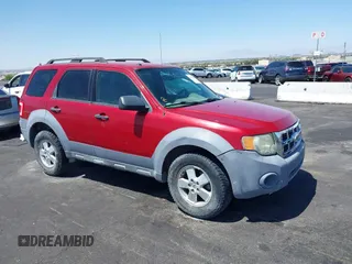 2011 Ford Escape XLT z VIN 1FMCU9D78BKB78917, wystawiony jako IAAI lot #42561807 z przebiegiem 181 183 mil mil oraz . Historia ofert i sprzedaży dostępna na DreamBid. Obrazek 1.