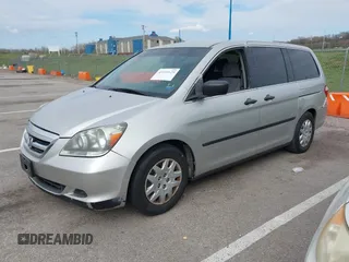 2007 Honda Odyssey LX z VIN 5FNRL38297B073742, wystawiony jako IAAI lot #41919129 z przebiegiem 152 584 mil mil oraz . Historia ofert i sprzedaży dostępna na DreamBid. Obrazek 2.