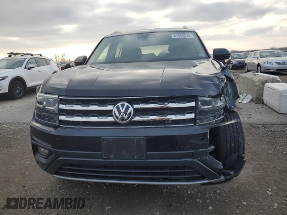 2018 Volkswagen Atlas SE with VIN 1V2CP2CA5JC598268, listed as a Copart auction lot 82860014 with 102,341 mi miles and Salvage title. Bid and sale history available at DreamBid. Image 5.