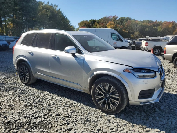 2021 Volvo XC90 Momentum with VIN YV4102PK7M1747194, listed as a Copart auction lot 76447264 with 25,862 mi miles and Salvage Title. Bid and sale history available at carsss.com. Image 4.