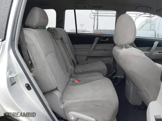 2013 Toyota Highlander with VIN 5TDZK3EH4DS103474, listed as a IAAI auction lot 41582903 with 136,596 mi miles. Bid and sale history available at carsss.com. Image 8.