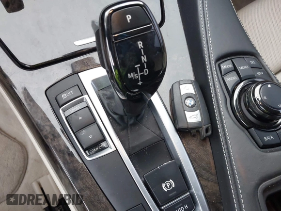 2013 BMW 6 Series 650i with VIN WBAYM9C53DDW20145, listed as a IAAI auction lot 42039618 with 66,684 mi miles and . Bid and sale history available at carsss.com. Image 11.
