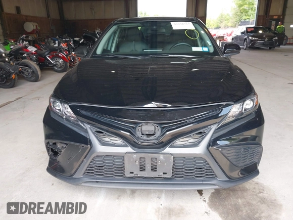 2021 Toyota Camry SE Nightshade with VIN 4T1G11AK6MU580771, listed as a IAAI auction lot 40042967 with 106,579 mi miles. Bid and sale history available at carsss.com. Image 12.