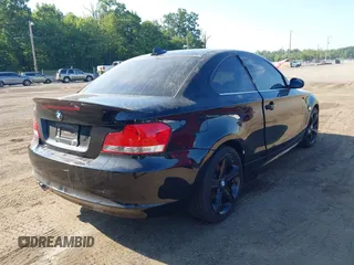 2009 BMW 1 Series 128i with VIN WBAUP93589VF48725, listed as a IAAI auction lot 42656242 with 129,218 mi miles and . Bid and sale history available at DreamBid. Image 4.
