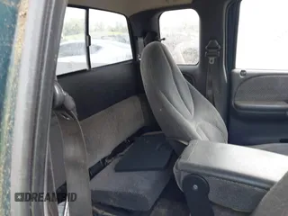 1998 Dodge Dakota SLT with VIN 1B7GL22X4WS554408, listed as a IAAI auction lot 42202021 with 147,765 mi miles. Bid and sale history available at carsss.com. Image 8.