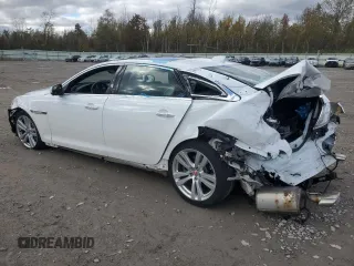 2018 Jaguar XJ Portfolio with VIN SAJWJ2GD1J8W13812, listed as a Copart auction lot 76260534 with Not Provided miles and Salvage Title. Bid and sale history available at DreamBid. Image 2.