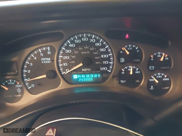 2000 Chevrolet Silverado 1500 LS with VIN 2GCEC19T6Y1406669, listed as a IAAI auction lot 41174150 with 260,880 mi miles. Bid and sale history available at carsss.com. Image 7.