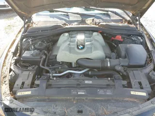 2005 BMW 6 Series 645Ci with VIN WBAEK734X5B326243, listed as a IAAI auction lot 41918670 with 135,815 mi miles. Bid and sale history available at carsss.com. Image 10.