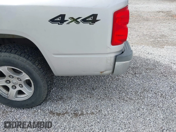2006 Dodge Dakota SLT with VIN 1D7HW48N06S605938, listed as a IAAI auction lot 41669424 with 193,069 mi miles. Bid and sale history available at carsss.com. Image 6.
