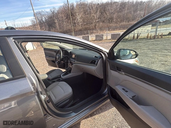 2018 Hyundai Elantra SEL with VIN 5NPD84LF6JH324236, listed as a Copart auction lot 49540055 with 109,709 mi miles and Clean Title. Bid and sale history available at carsss.com. Image 5.