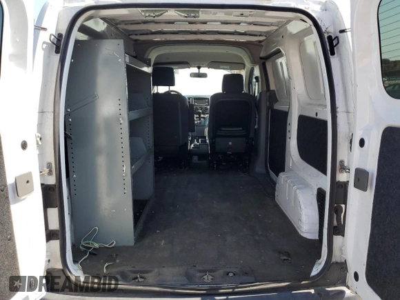 2019 Nissan NV200 S z VIN 3N6CM0KN1KK698735, wystawiony jako Copart lot #55695395 z przebiegiem 140 543 mil mil oraz Szkoda całkowita • Salvage title. Historia ofert i sprzedaży dostępna na DreamBid. Obrazek 10.