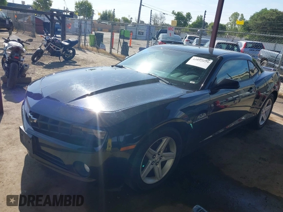2012 Chevrolet Camaro 1LT z VIN 2G1FB1E31C9176099, wystawiony jako IAAI lot #42032029 z przebiegiem 87 552 mil mil oraz . Historia ofert i sprzedaży dostępna na DreamBid. Obrazek 17.