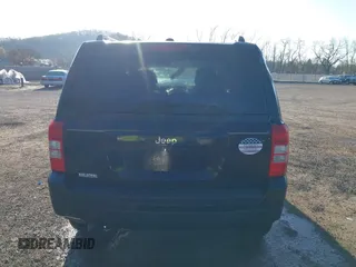 2016 Jeep Patriot Sport with VIN 1C4NJPBAXGD699514, listed as a IAAI auction lot 41945662 with 100,111 mi miles. Bid and sale history available at carsss.com. Image 17.