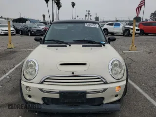 2006 MINI Hardtop S z VIN WMWRE33566TJ34940, wystawiony jako Copart lot #54348295 z przebiegiem 67 435 mil mil oraz Szkoda całkowita • Salvage title. Historia ofert i sprzedaży dostępna na DreamBid. Obrazek 5.