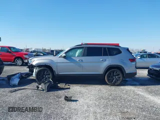 2024 Volkswagen Atlas SE with VIN 1V2KR2CAXRC524586, listed as a IAAI auction lot 41266446 with 15,417 mi miles and . Bid and sale history available at DreamBid. Image 14.