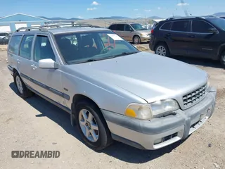 1998 Volvo V70 XC Cross Country with VIN YV1LZ5641W2493396, listed as a IAAI auction lot 42653298 with 215,257 mi miles and . Bid and sale history available at DreamBid. Image 1.