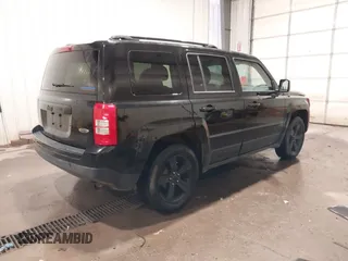 2015 Jeep Patriot Sport z VIN 1C4NJPBA0FD349694, wystawiony jako IAAI lot #42131058 z przebiegiem 126 411 mil mil oraz . Historia ofert i sprzedaży dostępna na DreamBid. Obrazek 4.