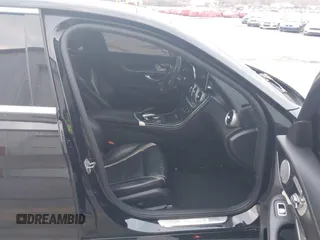 2016 Mercedes-Benz C 63 S AMG z VIN 55SWF8HB7GU163686, wystawiony jako IAAI lot #40884579 z przebiegiem Nie podano mil oraz . Historia ofert i sprzedaży dostępna na DreamBid. Obrazek 5.