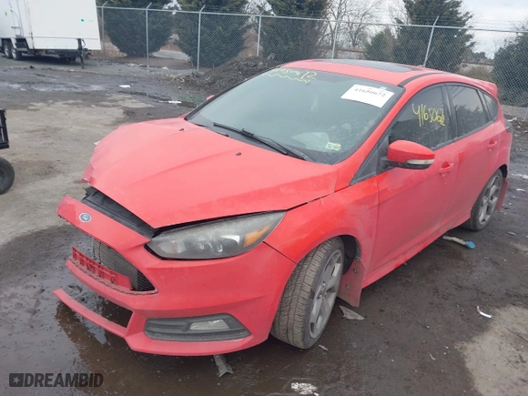 2015 Ford Focus ST with VIN 1FADP3L94FL323828, listed as a IAAI auction lot 41650672 with 101,511 mi miles. Bid and sale history available at carsss.com. Image 17.