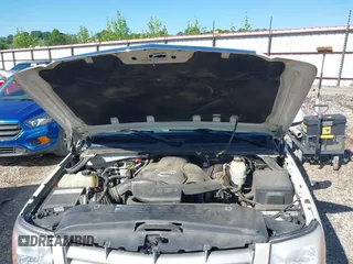 2005 Cadillac Escalade z VIN 1GYEC63N65R243624, wystawiony jako IAAI lot #42161106 z przebiegiem 150 877 mil mil oraz . Historia ofert i sprzedaży dostępna na DreamBid. Obrazek 10.