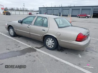 2004 Mercury Grand Marquis LS Premium z VIN 2MEFM75W14X643516, wystawiony jako IAAI lot #42007171 z przebiegiem 213 531 mil mil oraz . Historia ofert i sprzedaży dostępna na DreamBid. Obrazek 3.