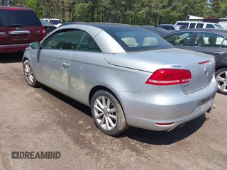 2012 Volkswagen Eos Komfort with VIN WVWBW7AH8CV001621, listed as a IAAI auction lot 41988717 with 146,882 mi miles and . Bid and sale history available at DreamBid. Image 3.