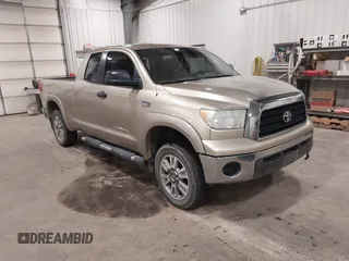 2008 Toyota Tundra z VIN 5TFBV54118X075089, wystawiony jako IAAI lot #42303488 z przebiegiem 216 367 mil mil oraz . Historia ofert i sprzedaży dostępna na DreamBid. Obrazek 1.