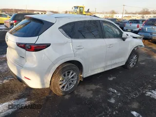 2025 Mazda CX-5 2.5 S Preferred Package with VIN JM3KFBCL4S0539997, listed as a IAAI auction lot 41397272 with 3,421 mi miles. Bid and sale history available at carsss.com. Image 4.