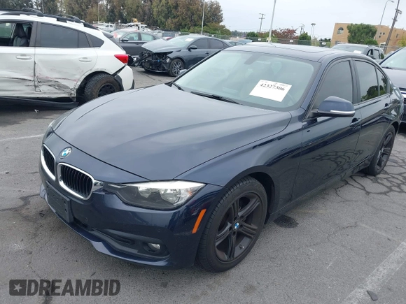 2017 BMW 3 Series 320i z VIN WBA8E1G50HNU13320, wystawiony jako IAAI lot #42327306 z przebiegiem 99 127 mil mil oraz . Historia ofert i sprzedaży dostępna na DreamBid. Obrazek 2.