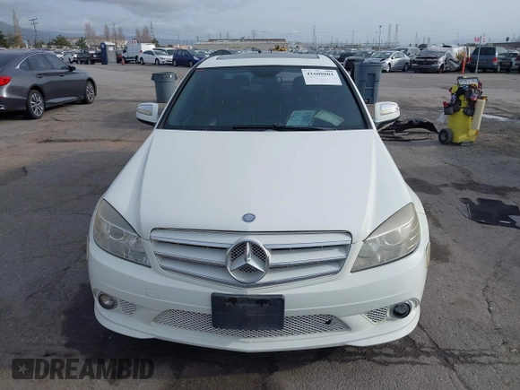 2009 Mercedes-Benz C-Class 3.0L Sport with VIN WDDGF54X49R061724, listed as a IAAI auction lot 41600801 with 91,637 mi miles. Bid and sale history available at carsss.com. Image 12.