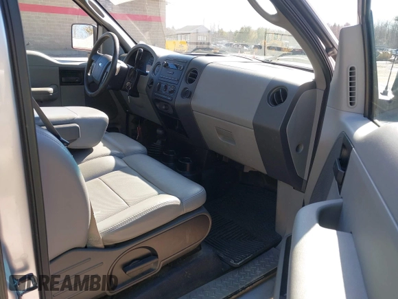 2005 Ford F-150 STX with VIN 1FTRX14W75FB45211, listed as a IAAI auction lot 41998529 with 325,970 mi miles. Bid and sale history available at carsss.com. Image 5.