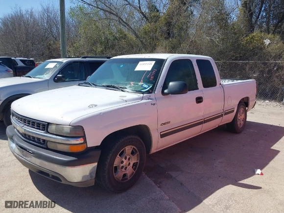 2000 Chevrolet Silverado 1500 LS with VIN 2GCEC19T4Y1405231, listed as a IAAI auction lot 41852448 with 242,436 mi miles. Bid and sale history available at carsss.com. Image 2.