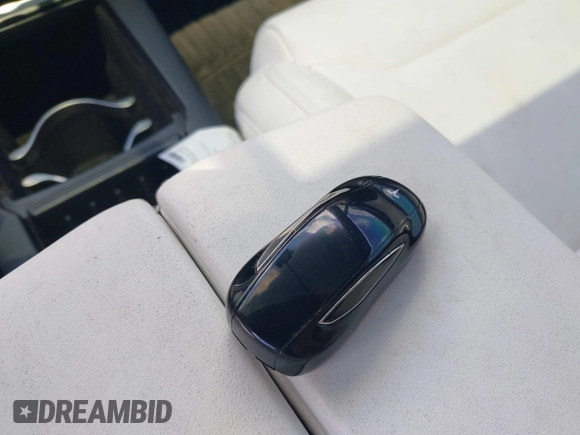 2017 Tesla Model X 90D z VIN 5YJXCBE25HF078198, wystawiony jako IAAI lot #42470050 z przebiegiem 66 850 mil mil oraz . Historia ofert i sprzedaży dostępna na DreamBid. Obrazek 11.