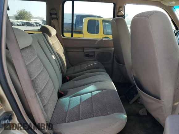 2000 Ford Explorer XLT with VIN 1FMZU73X6YZC45028, listed as a Copart auction lot 75051274 with 209,804 mi miles and Salvage Title. Bid and sale history available at DreamBid. Image 11.