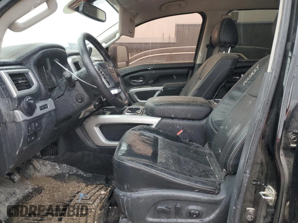 2017 Nissan Titan SV z VIN 1N6AA1E54HN541544, wystawiony jako Copart lot #78107674 z przebiegiem 201 670 mil mil oraz Czysty tytuł • Clean title. Historia ofert i sprzedaży dostępna na DreamBid. Obrazek 7.