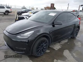 2022 Tesla Model Y Long Range z VIN 7SAYGDEE0NF508958, wystawiony jako IAAI lot #42191819 z przebiegiem 60 880 mil mil oraz . Historia ofert i sprzedaży dostępna na DreamBid. Obrazek 20.