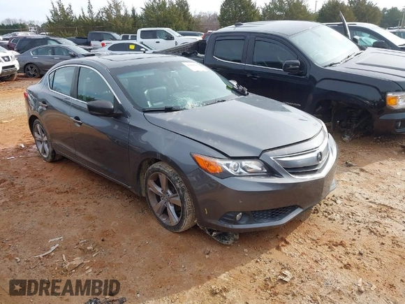 2013 Acura ILX Tech Pkg with VIN 19VDE1F79DE013364, listed as a IAAI auction lot 41059783 with 140,574 mi miles. Bid and sale history available at carsss.com. Image 1.