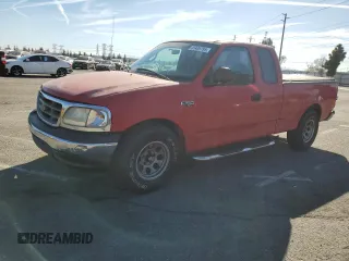 2000 Ford F-150 XL with VIN 1FTZX1721YNA67771, listed as a Copart auction lot 41439795 with 0 mi miles and Salvage Title. Bid and sale history available at carsss.com. Image 1.