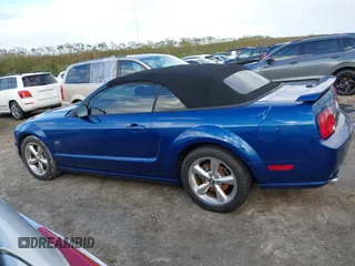 2007 Ford Mustang GT Deluxe with VIN 1ZVHT85H075325586, listed as a IAAI auction lot 40581160 with Not Provided miles and . Bid and sale history available at carsss.com. Image 14.
