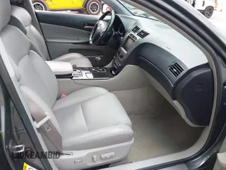 2006 Lexus GS 300 z VIN JTHBH96S765013885, wystawiony jako IAAI lot #42112901 z przebiegiem 151 491 mil mil oraz . Historia ofert i sprzedaży dostępna na DreamBid. Obrazek 5.