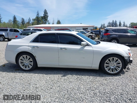 2012 Chrysler 300 Limited z VIN 2C3CCACGXCH232645, wystawiony jako IAAI lot #42214043 z przebiegiem 131 934 mil mil oraz . Historia ofert i sprzedaży dostępna na DreamBid. Obrazek 14.
