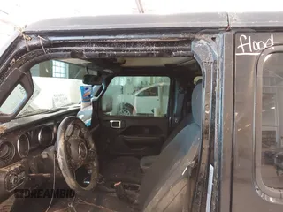 2018 Jeep Wrangler Unlimited Sport S с VIN 1C4HJXDG2JW179396, выставлен на аукционе IAAI как лот 41629534 с пробегом Не указан миль и . История ставок и продаж доступна на DreamBid. Изображение 6.