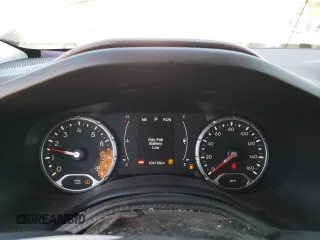 2017 Jeep Renegade Latitude with VIN ZACCJBBB8HPF85520, listed as a Copart auction lot 49056275 with 104,159 mi miles and Salvage Title. Bid and sale history available at carsss.com. Image 9.