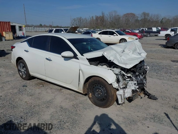 2021 Nissan Altima 2.5 S with VIN 1N4BL4BV5MN411960, listed as a IAAI auction lot 41752215 with 99,617 mi miles. Bid and sale history available at carsss.com. Image 1.