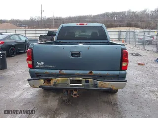 2006 Chevrolet Silverado 1500 LS with VIN 2GCEK13VX61224130, listed as a IAAI auction lot 41495787 with 250,919 mi miles. Bid and sale history available at carsss.com. Image 16.