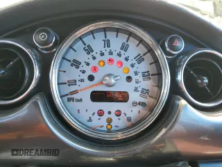 2008 MINI Convertible with VIN WMWRF33518TF67472, listed as a Copart auction lot 72073604 with 61,024 mi miles and Salvage title. Bid and sale history available at DreamBid. Image 9.