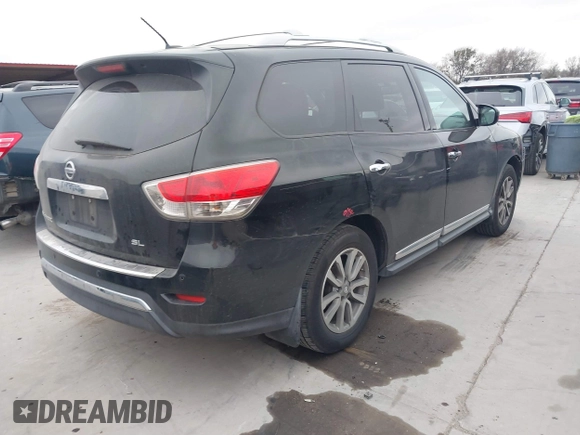2014 Nissan Pathfinder SV with VIN 5N1AR2MN7EC642485, listed as a IAAI auction lot 41289930 with 156,759 mi miles. Bid and sale history available at carsss.com. Image 4.