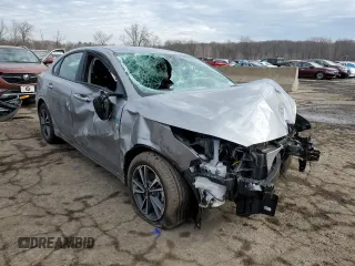 2024 Kia Forte LX with VIN 3KPF24AD9RE710113, listed as a Copart auction lot 46484325 with 14,992 mi miles and Non Repairable. Bid and sale history available at carsss.com. Image 4.