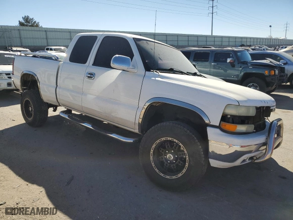 2002 Chevrolet Silverado 1500 LS with VIN 1GCEK19T22E244886, listed as a Copart auction lot 46494385 with 216,739 mi miles and Salvage Title. Bid and sale history available at carsss.com. Image 4.